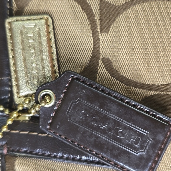 😃Coach Large Brown Signature Foldover Tote Bag With 2 Coach Charms - Picture 3 of 11